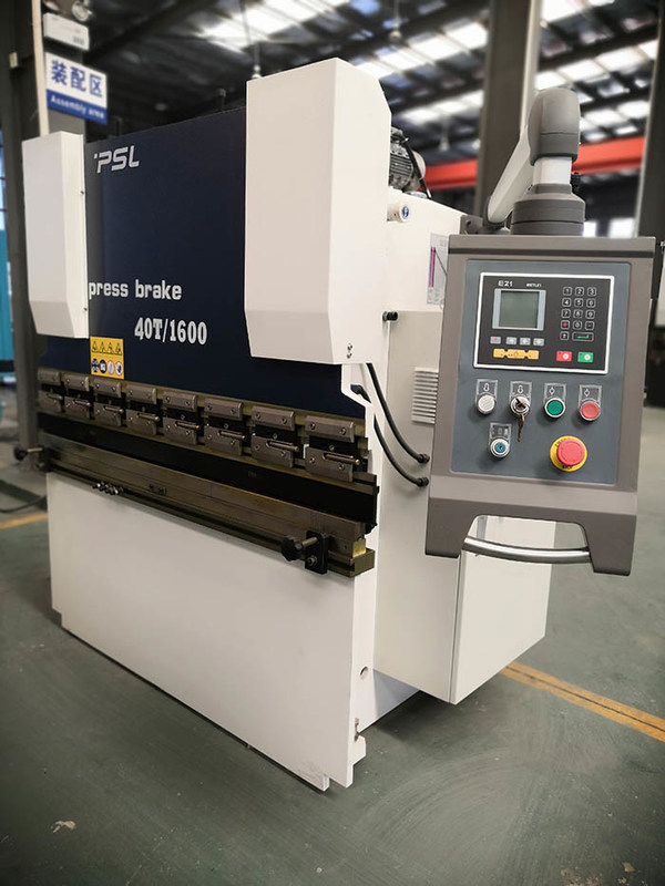 Wc67k40t/1600 5' 4 MultiAxis Metal Sheet Bending Machine Hydraulic